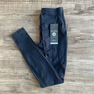 Glyder Street Legging - Black - Brand New/W Tags